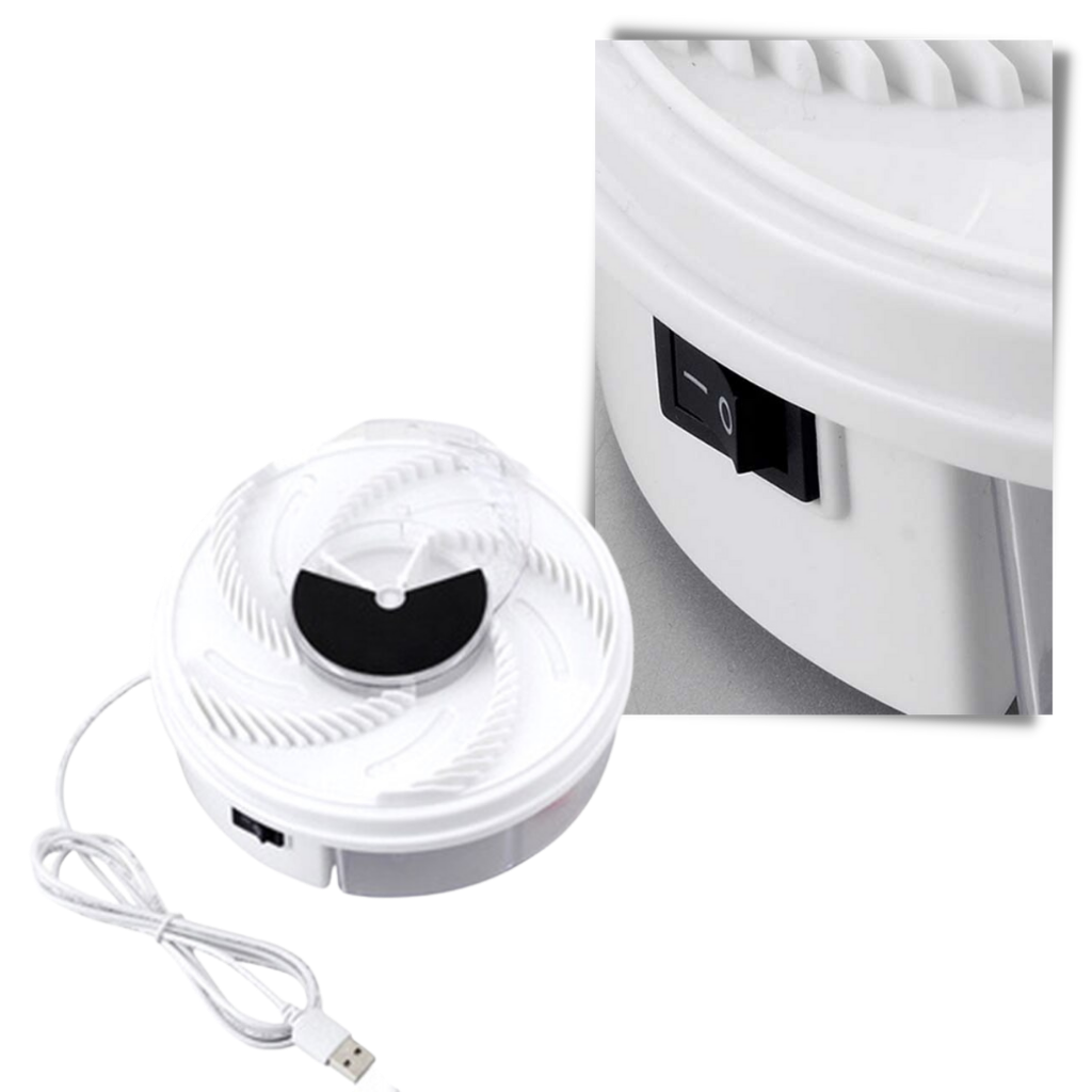 https://ozerty-canada.com/cdn/shop/products/Electric_fruit_fly_and_house_fly_trap_-_USB_charged_1024x.png?v=1637888395
